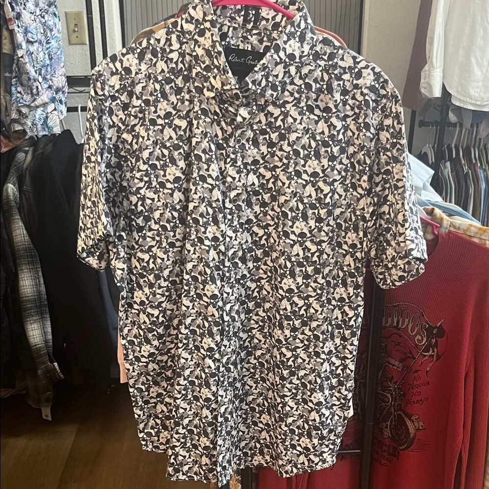 Robert Graham Men's Modern Americana Black and White Skull Button Down Shirt